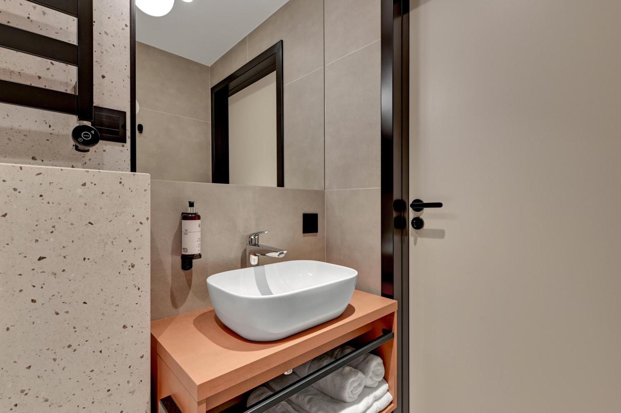 Hotel Milo Gdansk Airport Exteriör bild