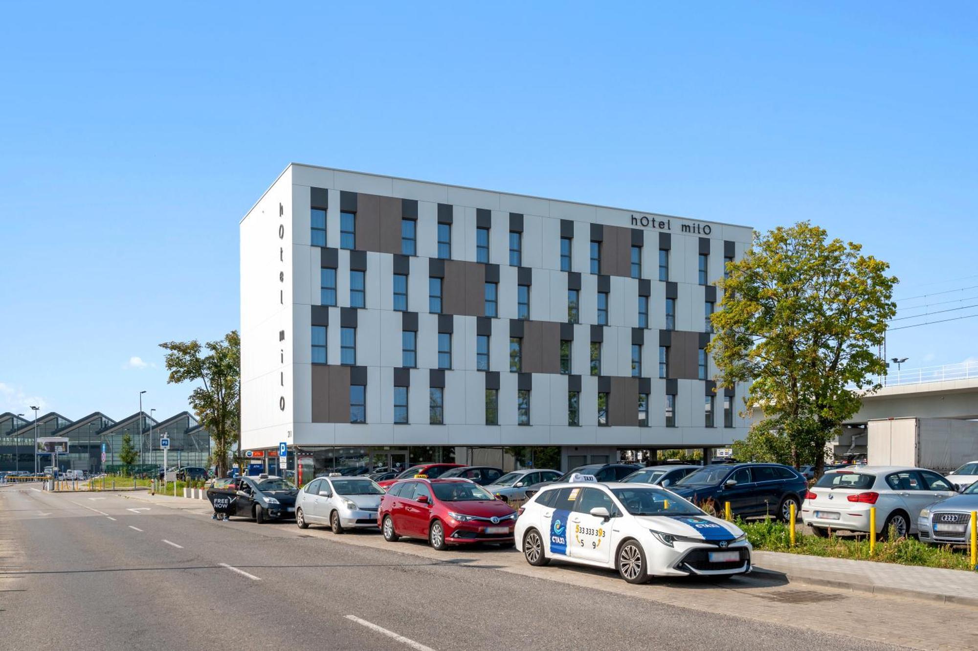 Hotel Milo Gdansk Airport Exteriör bild
