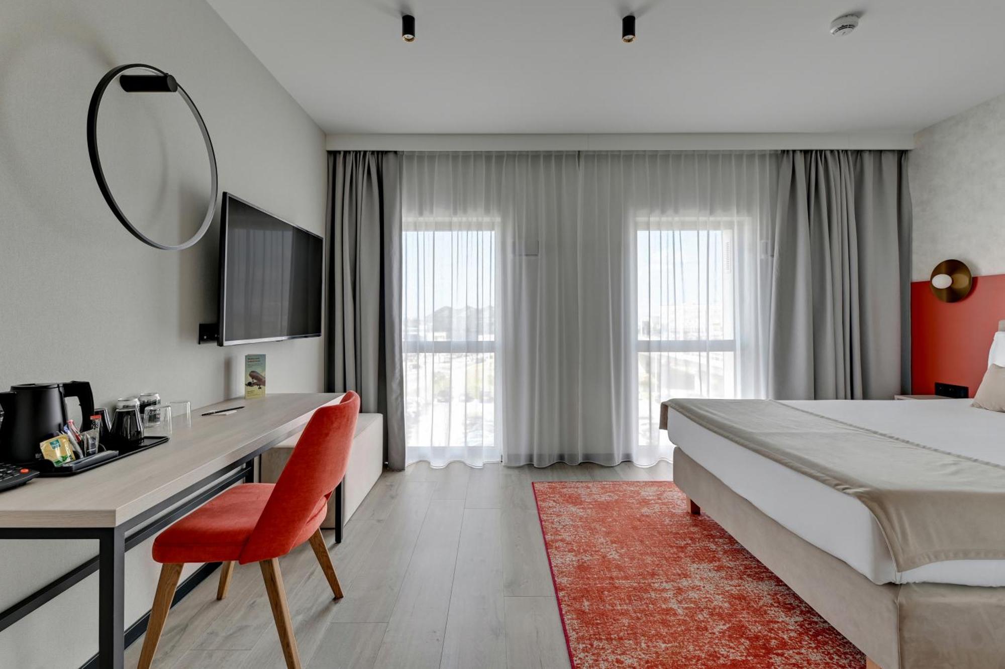 Hotel Milo Gdansk Airport Rum bild